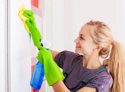 Office cleaning service for a workplace in TW8