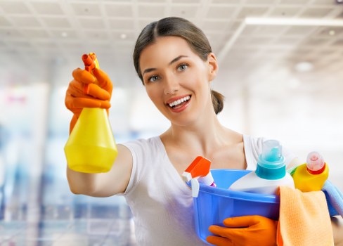 Deep cleaning carpets in a flat and hallway setting in TW8