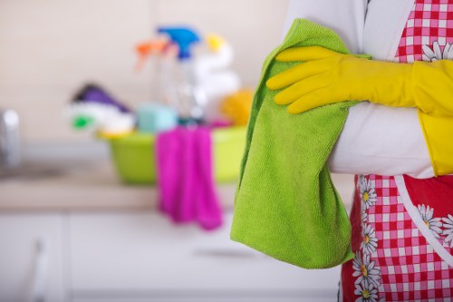 Bathroom deep cleaning details for a TW8 property